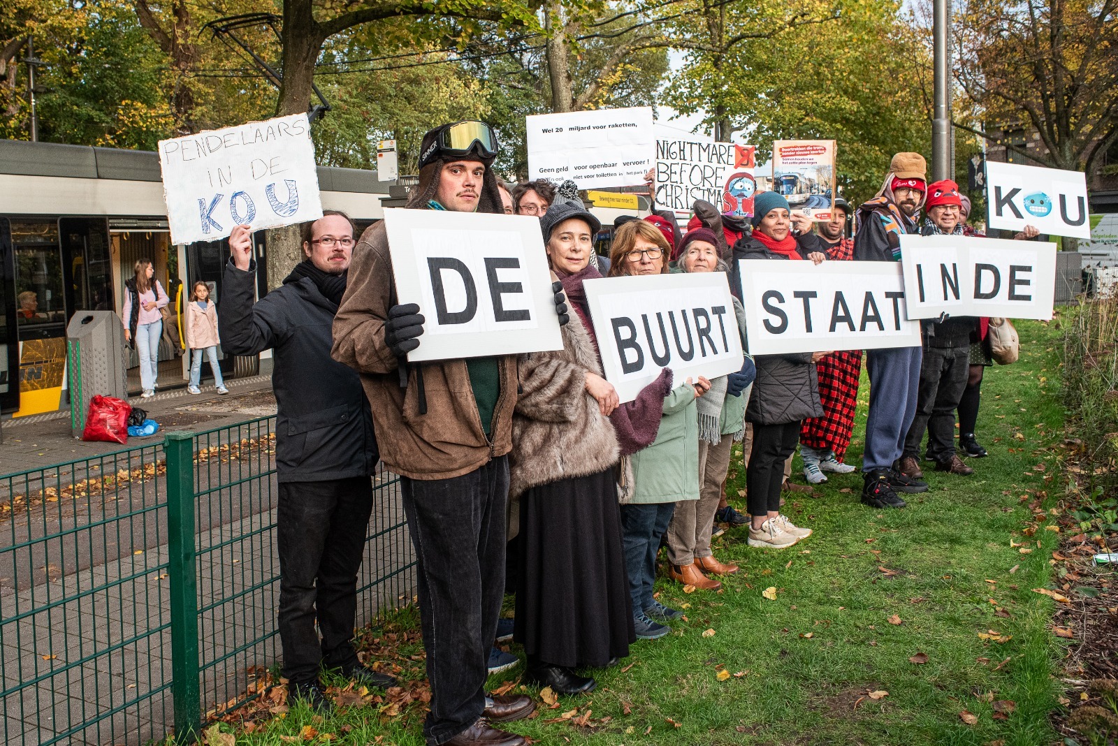 “Stadsbestuur laat ons in de kou staan” — hele buurt wordt zonder tram gezet